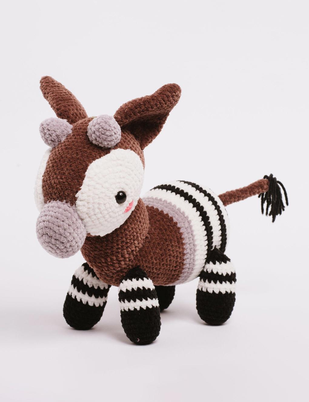 Sirdar Happy Chenille - 5 Improbable Animals - Amigurumi Pattern Book